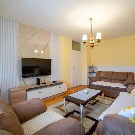 Boulevard Apartman *